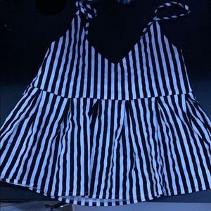 romwe top casual black and white medium cute